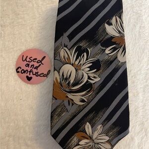 Elegant Floral Striped Tie - Black and Brown